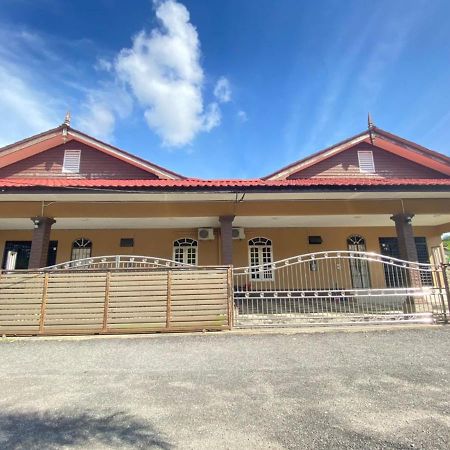 Family Homestay Kuala Terengganu Exterior foto