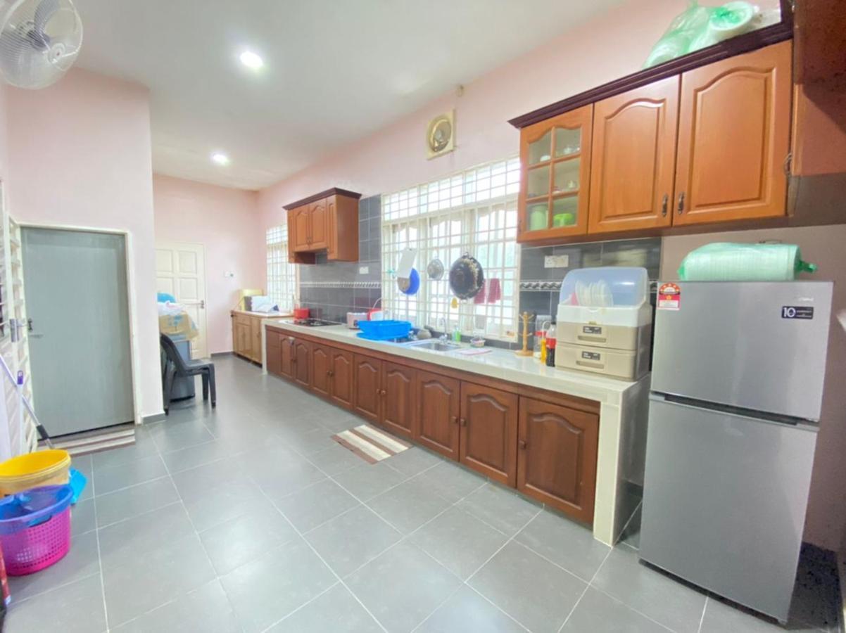 Family Homestay Kuala Terengganu Exterior foto
