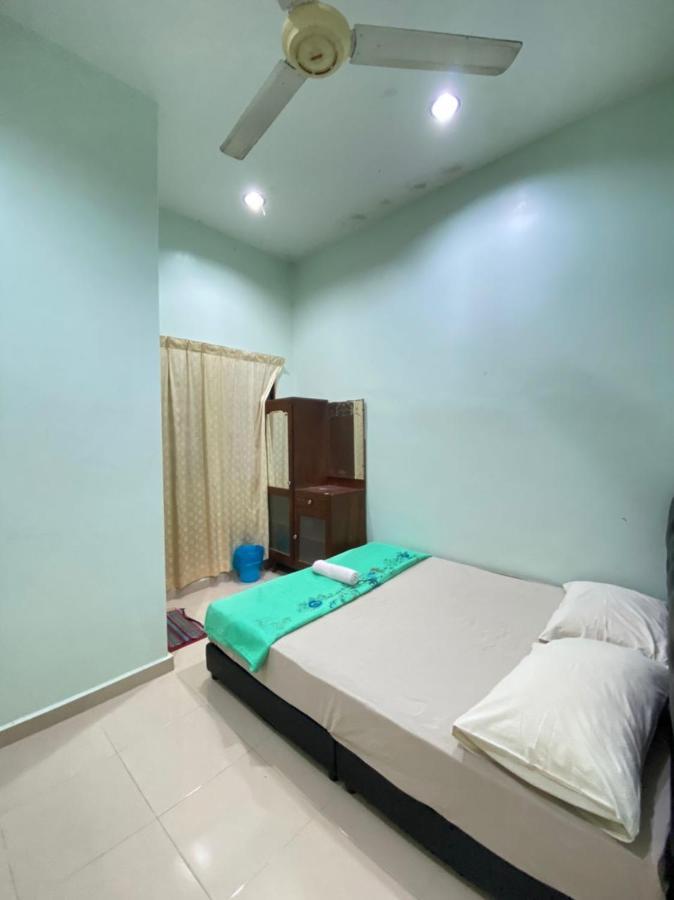Family Homestay Kuala Terengganu Exterior foto